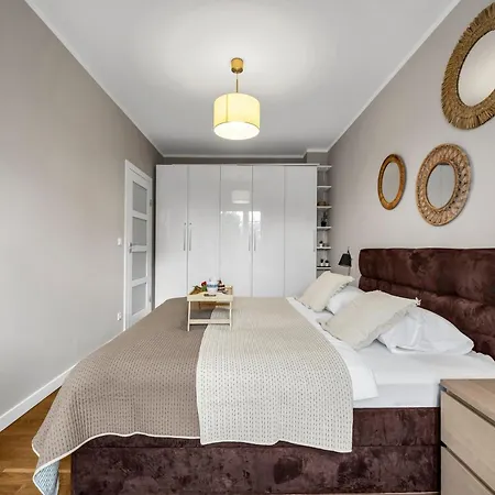 Apartament Wola Prestige - Parking, Balcony - By Rentujemy