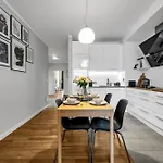 Wola Prestige - Parking, Balcony - By Rentujemy Διαμέρισμα