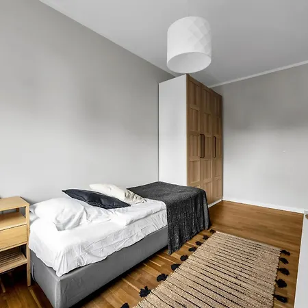 Apartment Wola Prestige - Parking, Balcony - By Rentujemy Warsaw