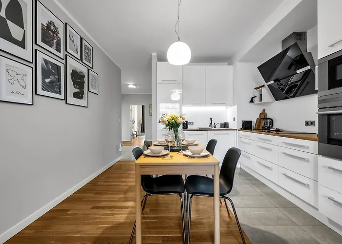 Wola Prestige - Parking, Balcony - By Rentujemy Lejlighed